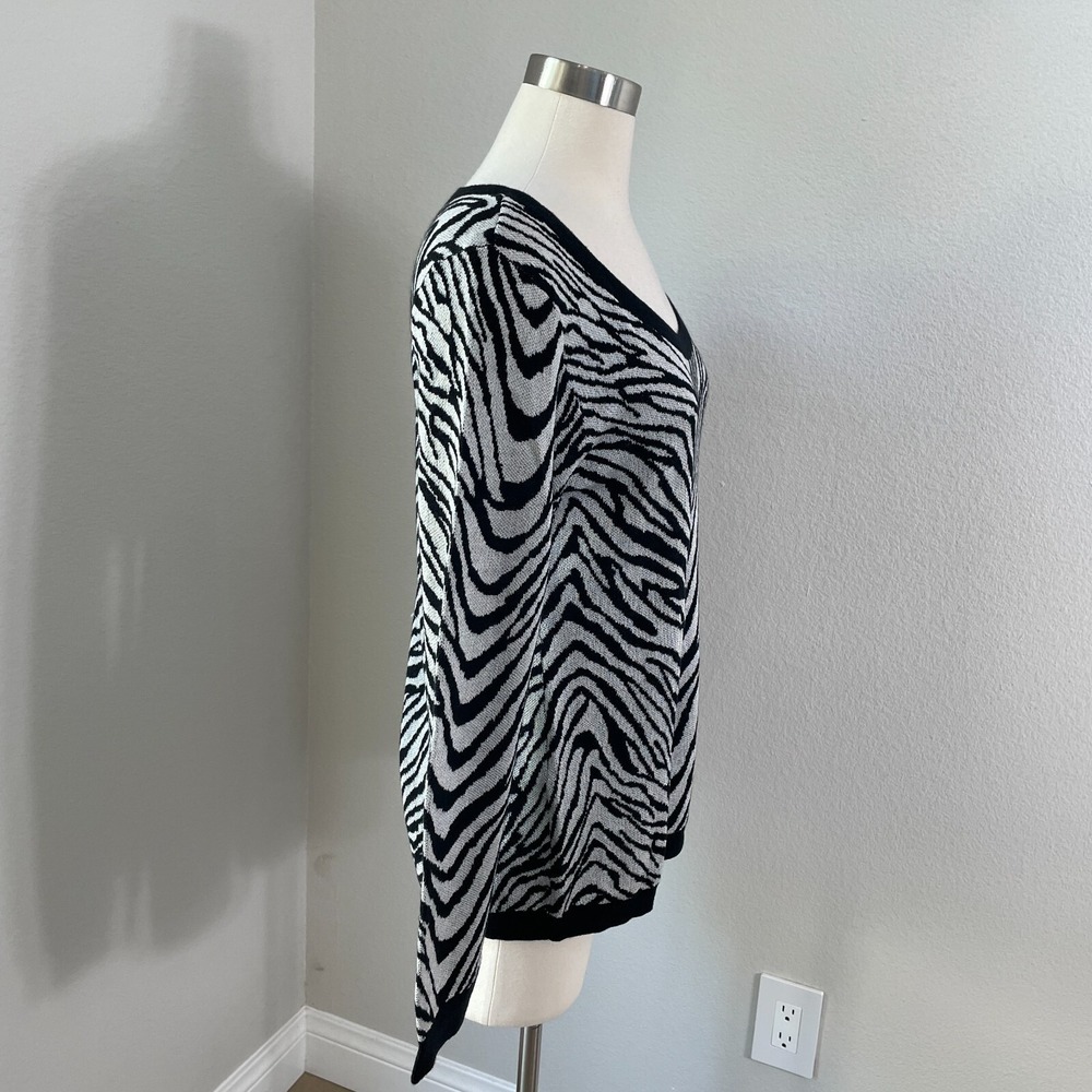Calvin Klein Womens Large Zebra Animal Print Wool Blend Knit Sweater Lightweight - Picture 3 of 11